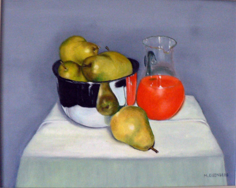 Pears in a bowl